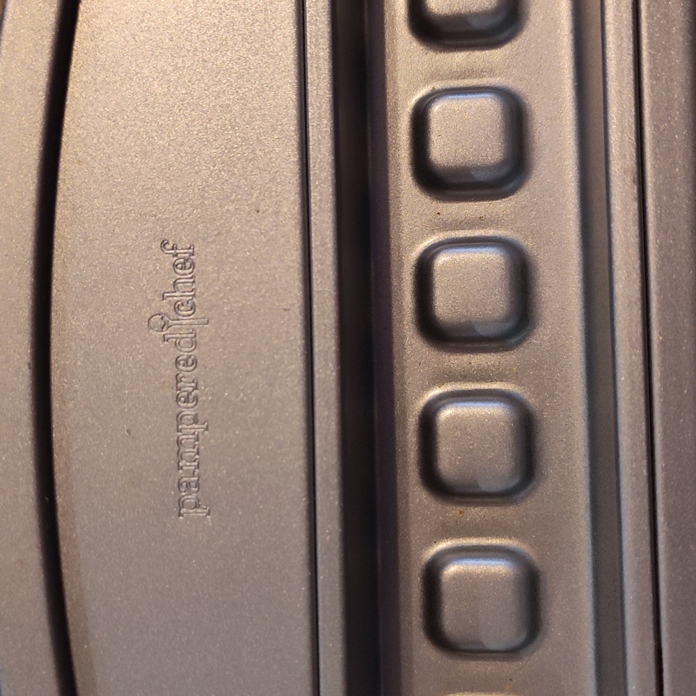Pampered Chef Retired Waffle EUC - Picture 3 of 5
